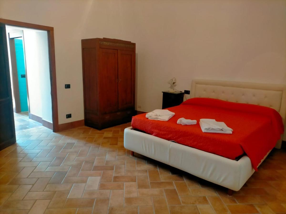Aparthotel Antico Borgo La Commenda Montefiascone Exterior foto