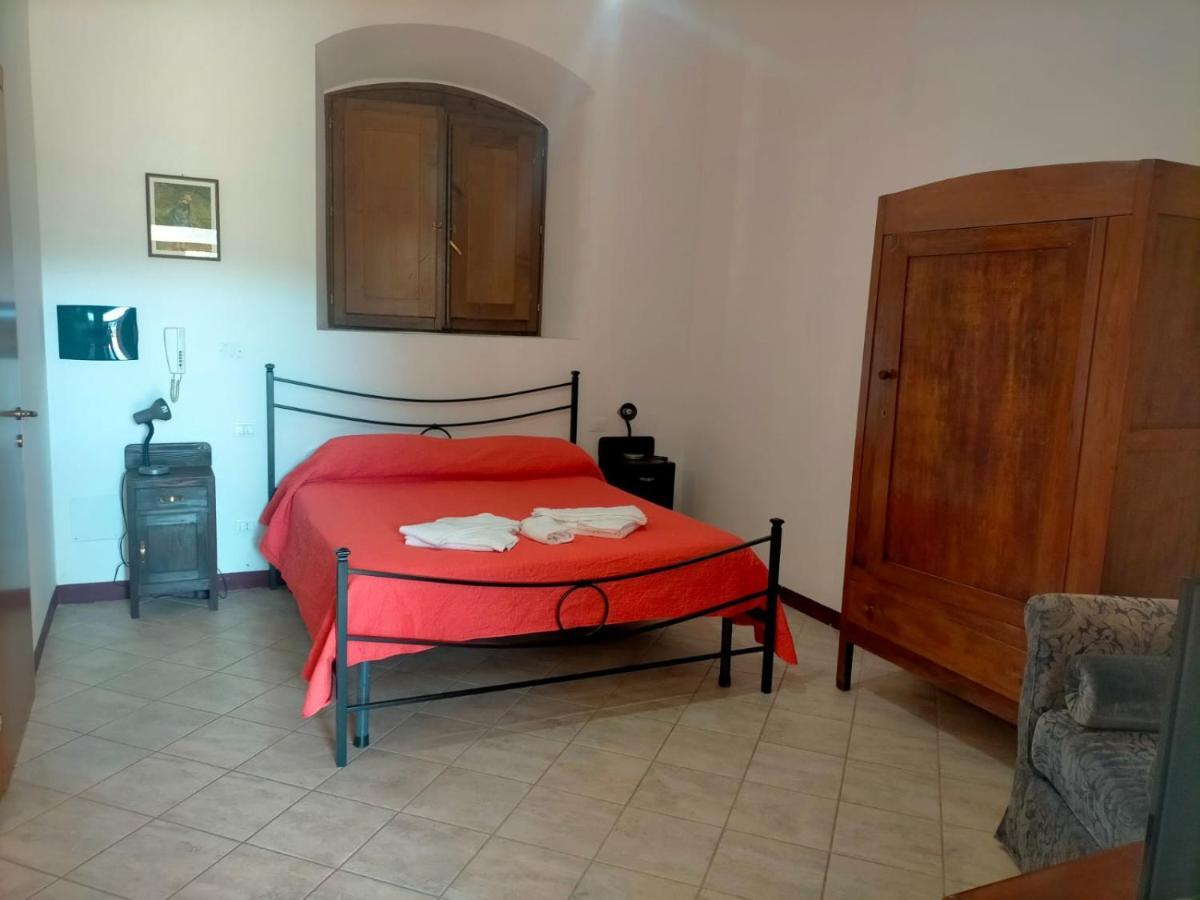Aparthotel Antico Borgo La Commenda Montefiascone Exterior foto