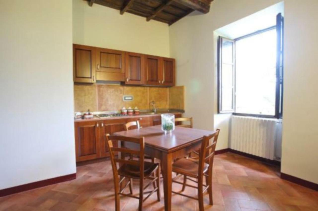 Aparthotel Antico Borgo La Commenda Montefiascone Exterior foto