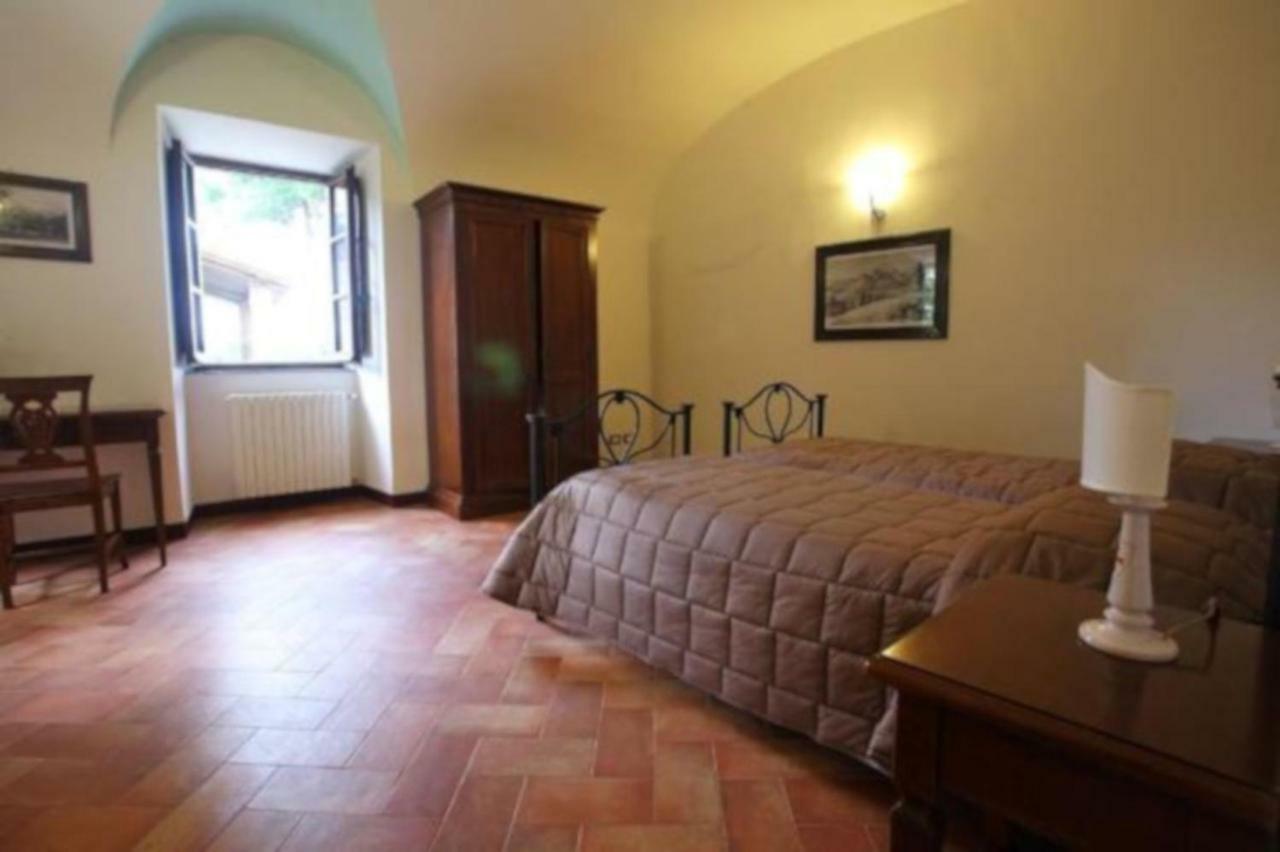 Aparthotel Antico Borgo La Commenda Montefiascone Exterior foto