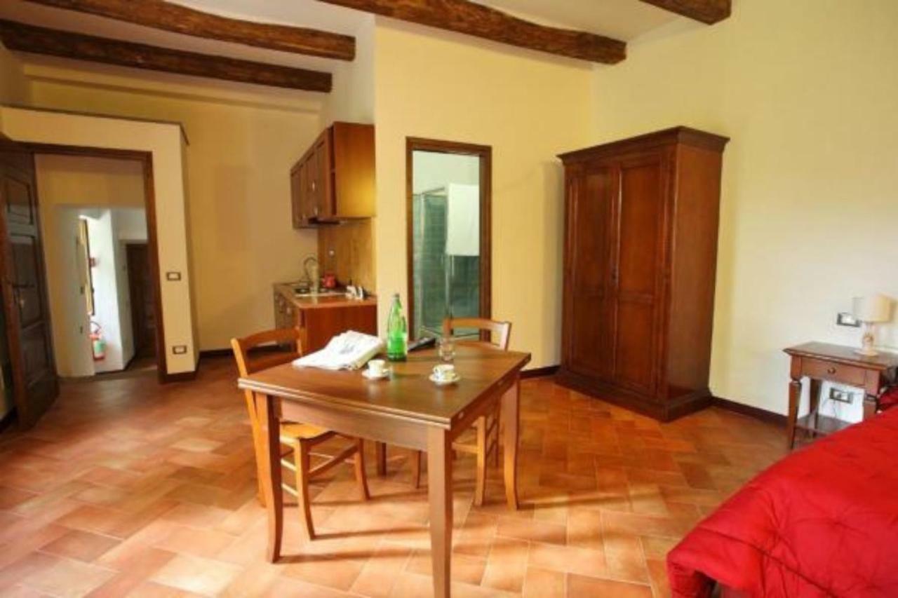 Aparthotel Antico Borgo La Commenda Montefiascone Exterior foto