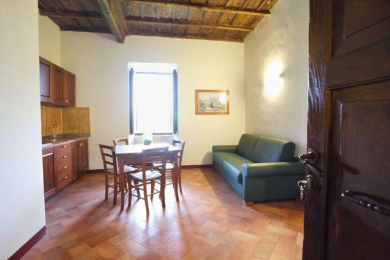 Aparthotel Antico Borgo La Commenda Montefiascone Exterior foto