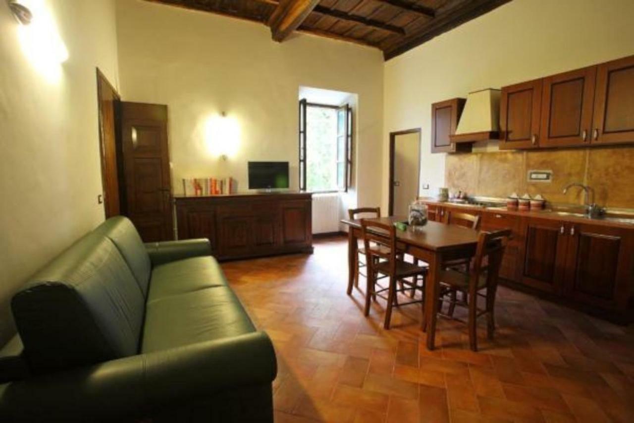 Aparthotel Antico Borgo La Commenda Montefiascone Exterior foto