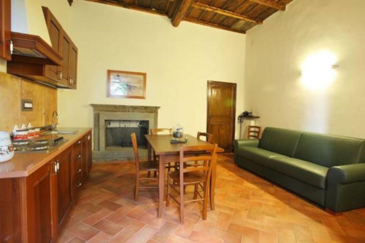 Aparthotel Antico Borgo La Commenda Montefiascone Exterior foto